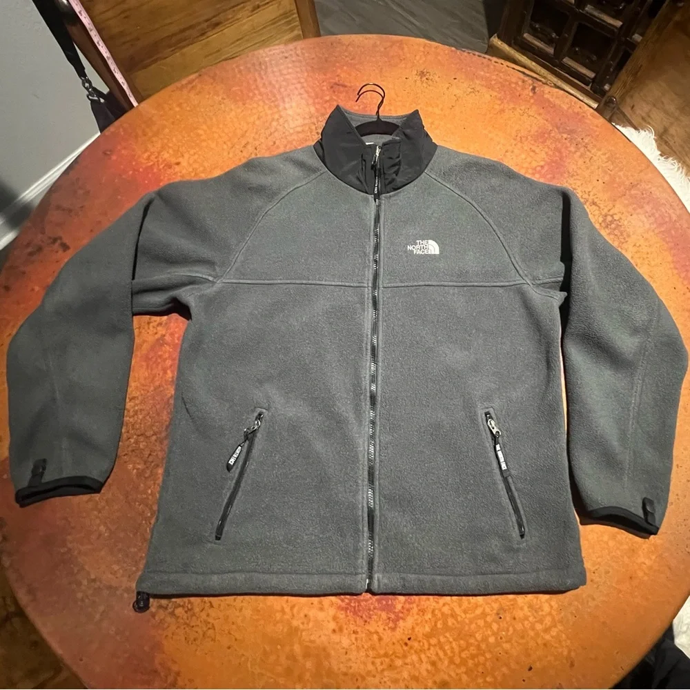 Men’s North Face Fleece Full Zip Polartech Jacket in Gray w/ Black Collar Size L